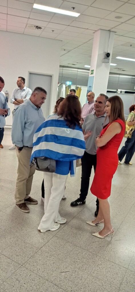Αντωνόπουλος με Ζαχαράκη, υποδέχτηκαν τους Παγκόσμιους Πρωταθλητές Μπάσκετ της «Αναγέννησης» ΦΩΤΟ 34 Αντωνόπουλος με Ζαχαράκη, υποδέχτηκαν τους Παγκόσμιους Πρωταθλητές Μπάσκετ της «Αναγέννησης» ΦΩΤΟ