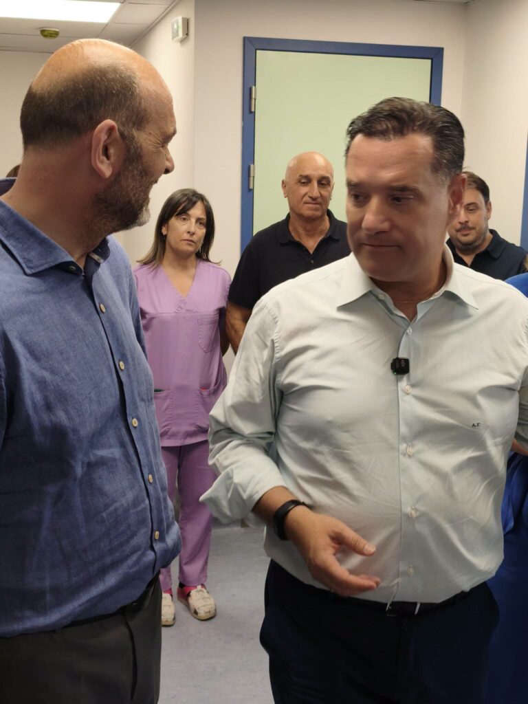 Πάτρα: Εμφαση στο Ταμείο Ανάκαμψης για την Υγεία, από Φωτήλα, που συνόδεψε τον Αδωνι ΦΩΤΟ 32 Πάτρα: Εμφαση στο Ταμείο Ανάκαμψης για την Υγεία, από Φωτήλα, που συνόδεψε τον Αδωνι ΦΩΤΟ