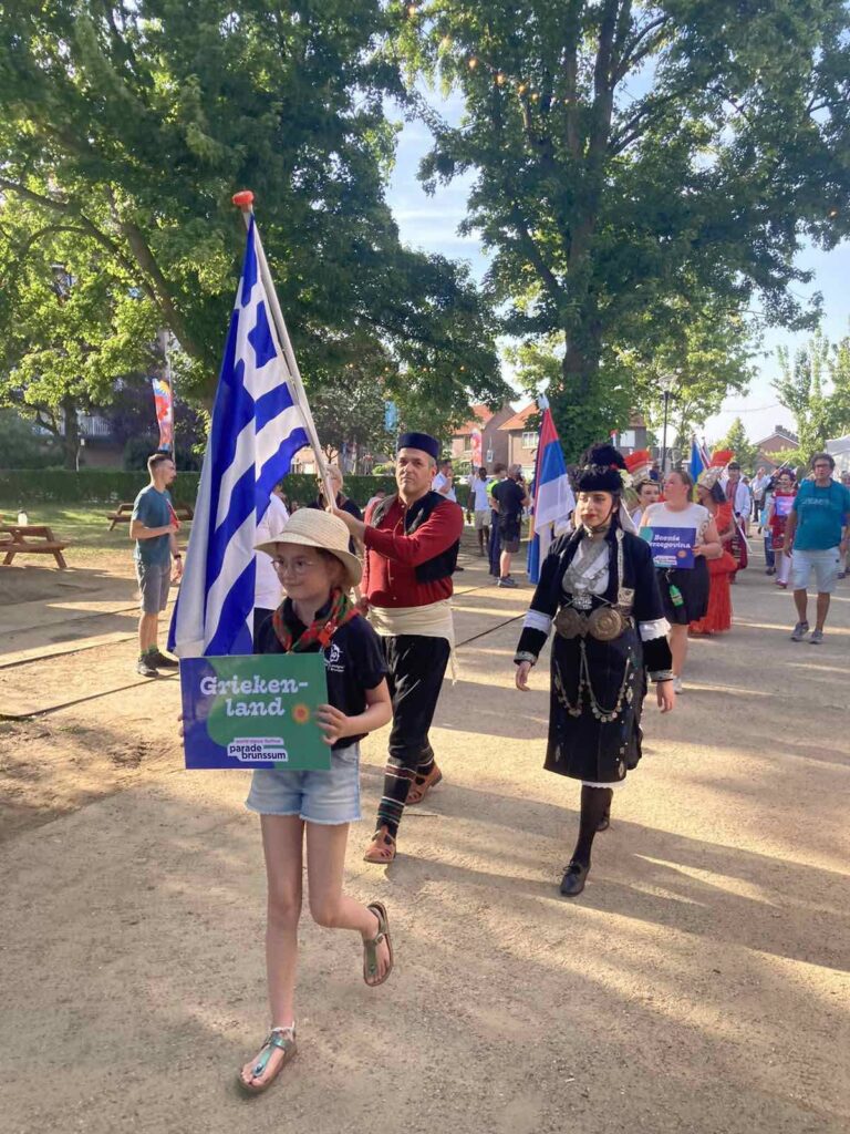 Η Χορευτική ομάδα του Λυκείου Ελληνίδων Πατρών στην Ολλανδία ΦΩΤΟ 40 Η Χορευτική ομάδα του Λυκείου Ελληνίδων Πατρών στην Ολλανδία ΦΩΤΟ