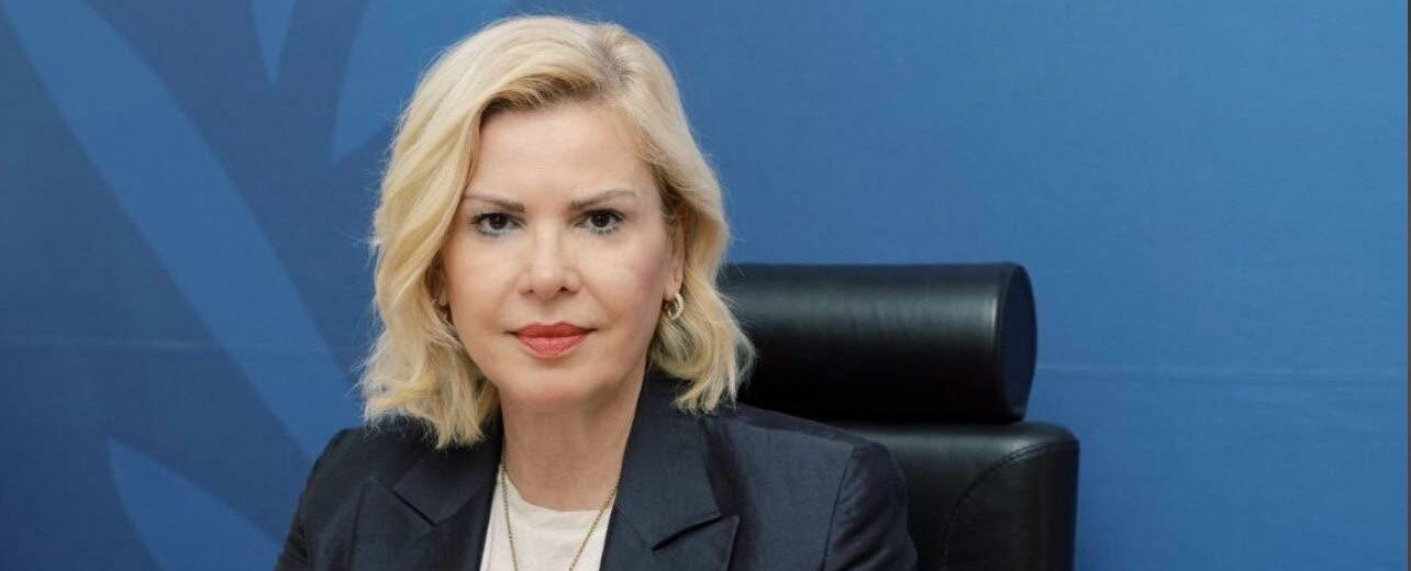 Άνθρωποι σε αγώνες και ξενύχτι