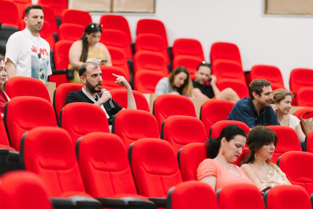 Το πάνελ «Ο διάλογος ως βασικό στοιχείο συνύπαρξης και καλλιτεχνικής δημιουργίας», στο Αίγιο ΦΩΤΟ 36 Το πάνελ «Ο διάλογος ως βασικό στοιχείο συνύπαρξης και καλλιτεχνικής δημιουργίας», στο Αίγιο ΦΩΤΟ