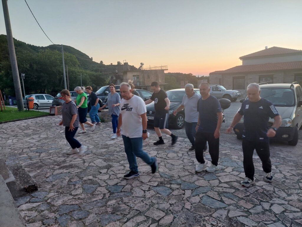 Με γλέντι έκλεισε η Χορευτική χρονιά για τον Πολιτιστικό σύλλογο Πλατανίου ΦΩΤΟ 29 Με γλέντι έκλεισε η Χορευτική χρονιά για τον Πολιτιστικό σύλλογο Πλατανίου ΦΩΤΟ