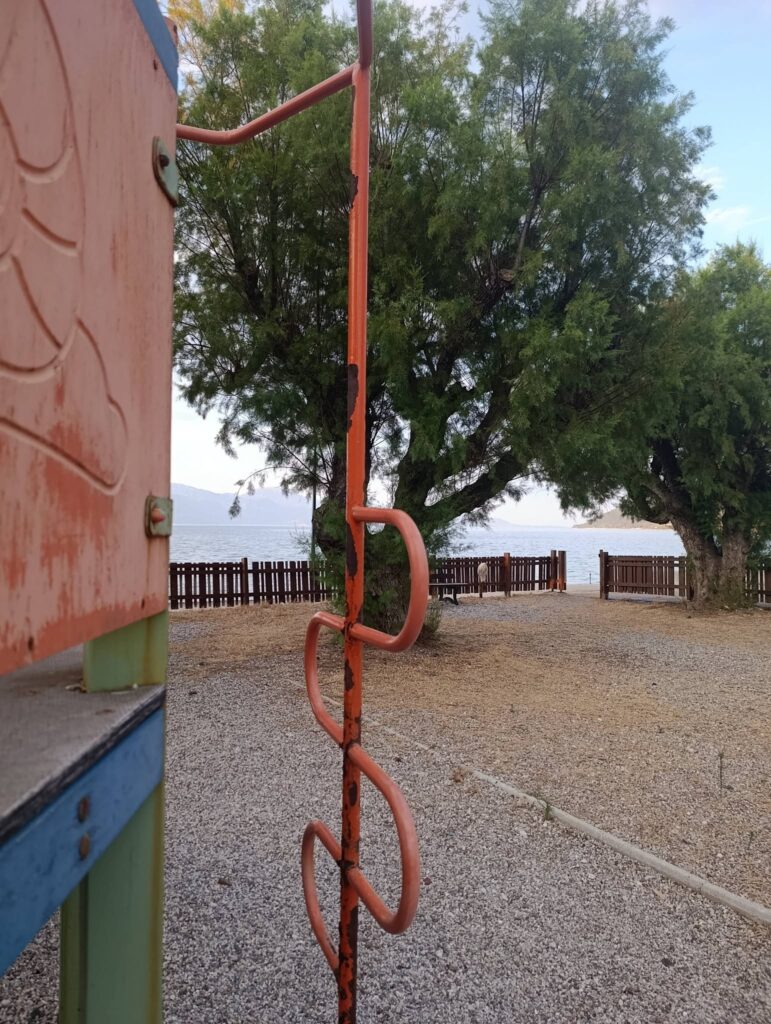 Ψαθόπυργος: Σκουριά και εγκατάλειψη στην παραθαλάσσια Παιδική χαρά...«παγίδα θανάτου» ΦΩΤΟ 32 Ψαθόπυργος: Σκουριά και εγκατάλειψη στην παραθαλάσσια Παιδική χαρά...«παγίδα θανάτου» ΦΩΤΟ