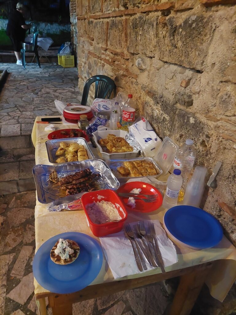 Με γλέντι έκλεισε η Χορευτική χρονιά για τον Πολιτιστικό σύλλογο Πλατανίου ΦΩΤΟ 31 Με γλέντι έκλεισε η Χορευτική χρονιά για τον Πολιτιστικό σύλλογο Πλατανίου ΦΩΤΟ