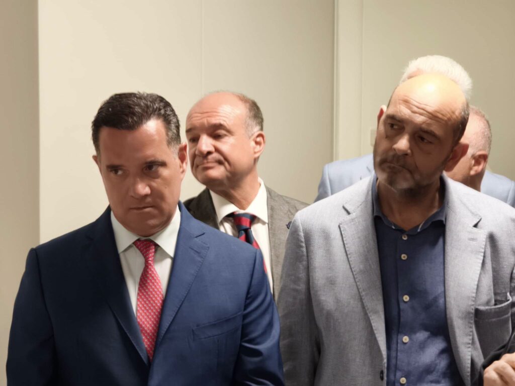 Πάτρα: Εμφαση στο Ταμείο Ανάκαμψης για την Υγεία, από Φωτήλα, που συνόδεψε τον Αδωνι ΦΩΤΟ 33 Πάτρα: Εμφαση στο Ταμείο Ανάκαμψης για την Υγεία, από Φωτήλα, που συνόδεψε τον Αδωνι ΦΩΤΟ