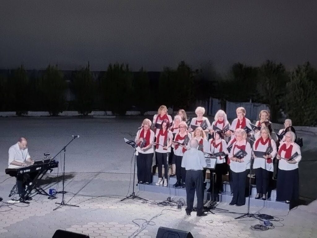 Μουσικά και Χορωδιακά σύνολα της Αιγιάλειας στον Δήμο Ξυλοκάστρου - Ευρωστίνης ΦΩΤΟ 32 Μουσικά και Χορωδιακά σύνολα της Αιγιάλειας στον Δήμο Ξυλοκάστρου - Ευρωστίνης ΦΩΤΟ