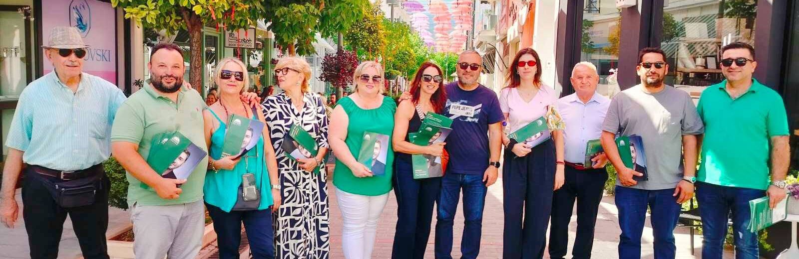 Αίγιο: Κλιμάκιο του ΠΑΣΟΚ σε λαϊκή και καταστήματα, με κυβερνητικό πρόγραμμα ΦΩΤΟ