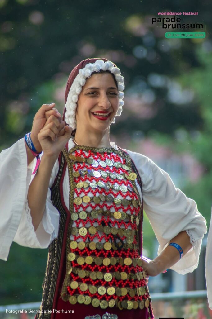 Η Χορευτική ομάδα του Λυκείου Ελληνίδων Πατρών στην Ολλανδία ΦΩΤΟ 37 Η Χορευτική ομάδα του Λυκείου Ελληνίδων Πατρών στην Ολλανδία ΦΩΤΟ