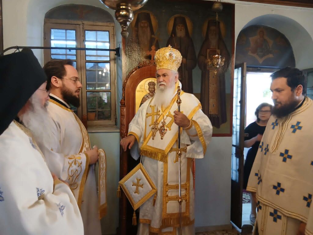 Αρχιερατική Θεία Λειτουργία στο Παρεκκλήσι των Αγίων Αποστόλων Αιγίου ΦΩΤΟ 36 Αρχιερατική Θεία Λειτουργία στο Παρεκκλήσι των Αγίων Αποστόλων Αιγίου ΦΩΤΟ