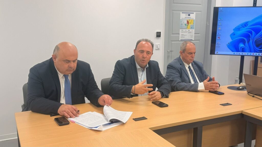 Πάτρα: Με τεχνητή νοημοσύνη η Δακοκτονία, από την Περιφέρεια ΦΩΤΟ 31 Πάτρα: Με τεχνητή νοημοσύνη η Δακοκτονία, από την Περιφέρεια ΦΩΤΟ