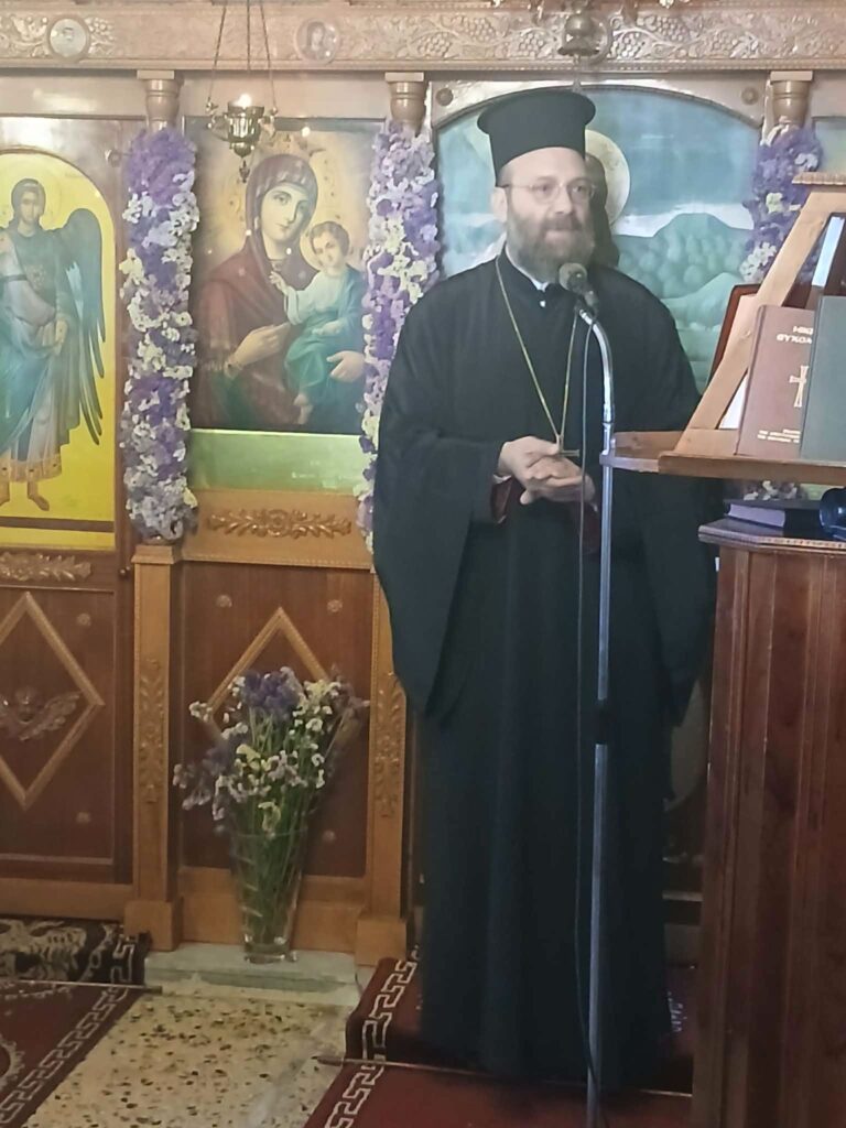 Αρχιερατική Θεία Λειτουργία στο Παρεκκλήσι των Αγίων Αποστόλων Αιγίου ΦΩΤΟ 40 Αρχιερατική Θεία Λειτουργία στο Παρεκκλήσι των Αγίων Αποστόλων Αιγίου ΦΩΤΟ
