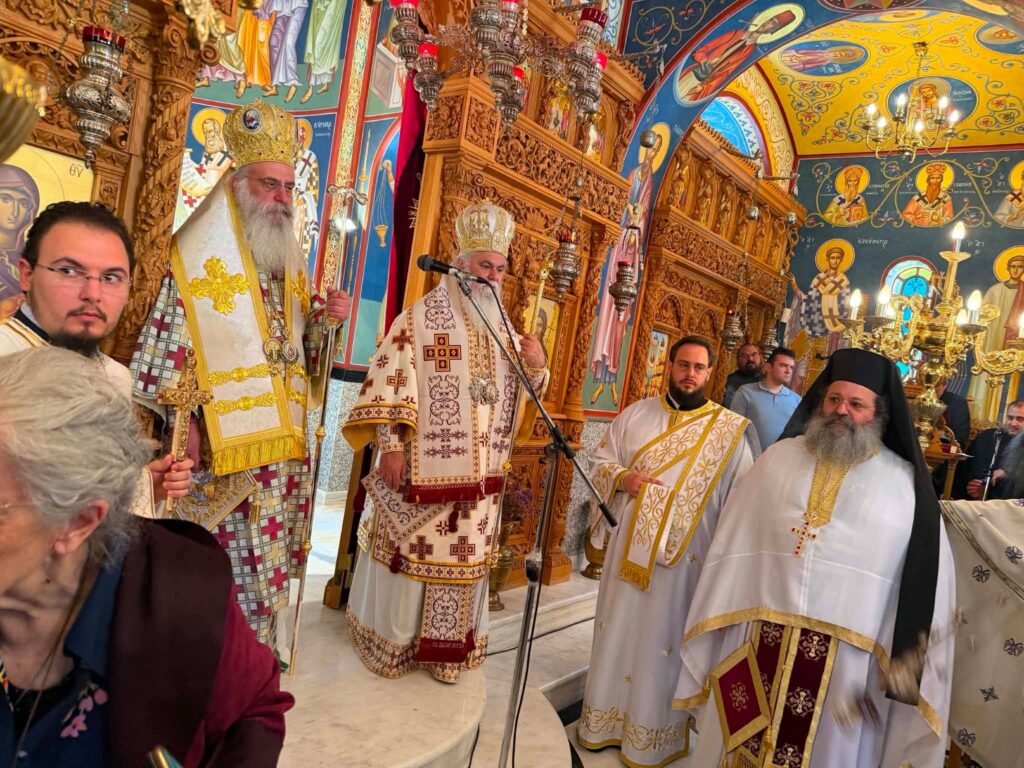 Αρχιερατικό συλλείτουργο στον Αγιο Παύλο τον εξ Αροανίας ΦΩΤΟ 31 Αρχιερατικό συλλείτουργο στον Αγιο Παύλο τον εξ Αροανίας ΦΩΤΟ