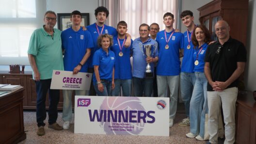 Οι Παγκόσμιοι Πρωταθλητές των Εκπαιδευτηρίων «Αναγέννηση» Πατρών συναντήθηκαν με τον Δήμαρχο Κώστα Πελετίδη. 41 Οι Παγκόσμιοι Πρωταθλητές των Εκπαιδευτηρίων «Αναγέννηση» Πατρών συναντήθηκαν με τον Δήμαρχο Κώστα Πελετίδη.