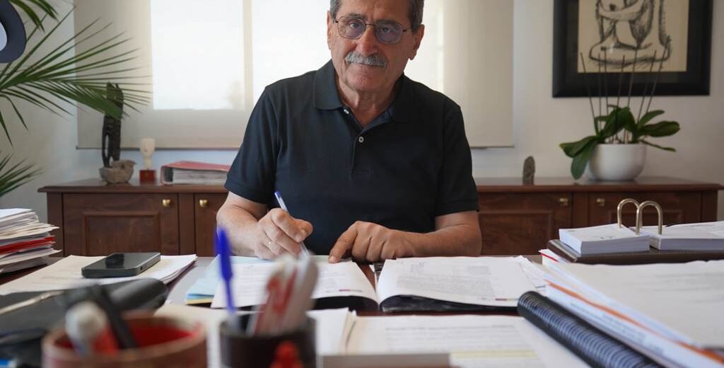 Πάτρα: Ο Κ.Πελετίδης υπέγραψε την συντήρηση της Πλατείας Γεωργίου - Τι έργα θα γίνουν ΦΩΤΟ