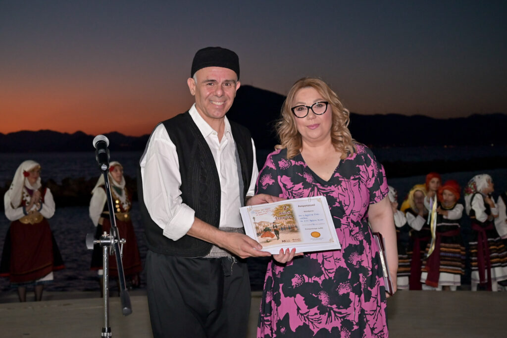 Το 2ο Λαϊκό Σεργιάνι στην Παράδοση ταξίδεψε το κοινό της Πάτρας ΦΩΤΟ 30 Το 2ο Λαϊκό Σεργιάνι στην Παράδοση ταξίδεψε το κοινό της Πάτρας ΦΩΤΟ