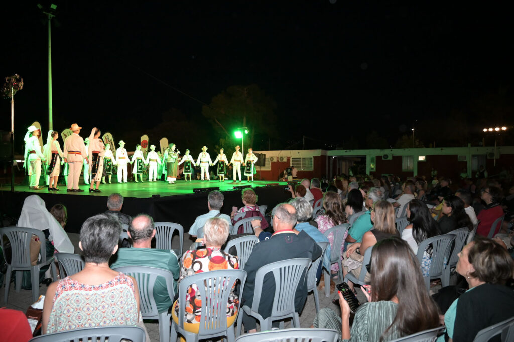 «Τίτλοι τέλους» για το Διεθνές Χορευτικό Αντάμωμα Πάτρας ΦΩΤΟ 33 «Τίτλοι τέλους» για το Διεθνές Χορευτικό Αντάμωμα Πάτρας ΦΩΤΟ
