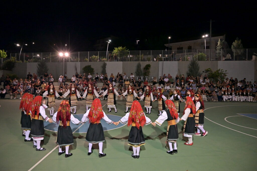Πάτρα: Με μεγάλη επιτυχία πραγματοποιήθηκε το 4ο Παιδικό - Εφηβικό Φεστιβάλ Χορού ΦΩΤΟ 30 Πάτρα: Με μεγάλη επιτυχία πραγματοποιήθηκε το 4ο Παιδικό - Εφηβικό Φεστιβάλ Χορού ΦΩΤΟ