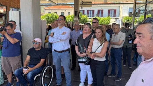 Διακοπτό: Συγκέντρωση διαμαρτυρίας με αντικυβερνητικά μηνύματα για τον κλειστό Οδοντωτό ΦΩΤΟ-ΒΙΝΤΕΟ 37 Διακοπτό: Συγκέντρωση διαμαρτυρίας με αντικυβερνητικά μηνύματα για τον κλειστό Οδοντωτό ΦΩΤΟ-ΒΙΝΤΕΟ