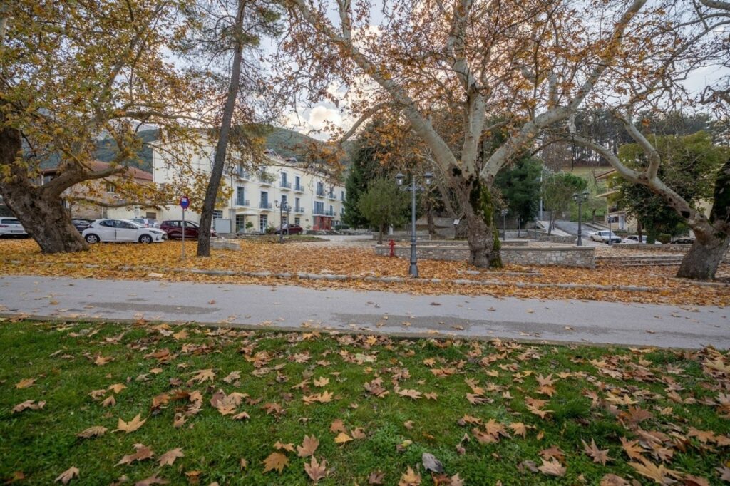 Αχαΐα: Μετά το Αυτοκινητοδρόμιο Χαλανδρίτσας και το ιστορικό Ξενοδοχείο «Helmos» Καλαβρύτων, πέρασε στον Μάριο Ηλιόπουλο ΦΩΤΟ 33 Αχαΐα: Μετά το Αυτοκινητοδρόμιο Χαλανδρίτσας και το ιστορικό Ξενοδοχείο «Helmos» Καλαβρύτων, πέρασε στον Μάριο Ηλιόπουλο ΦΩΤΟ