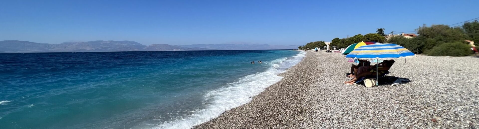Αχαΐα: Σπασμένα καλάμια στις παραλίες Πούντας και Κρυονερίου προκάλεσαν τραυματισμούς