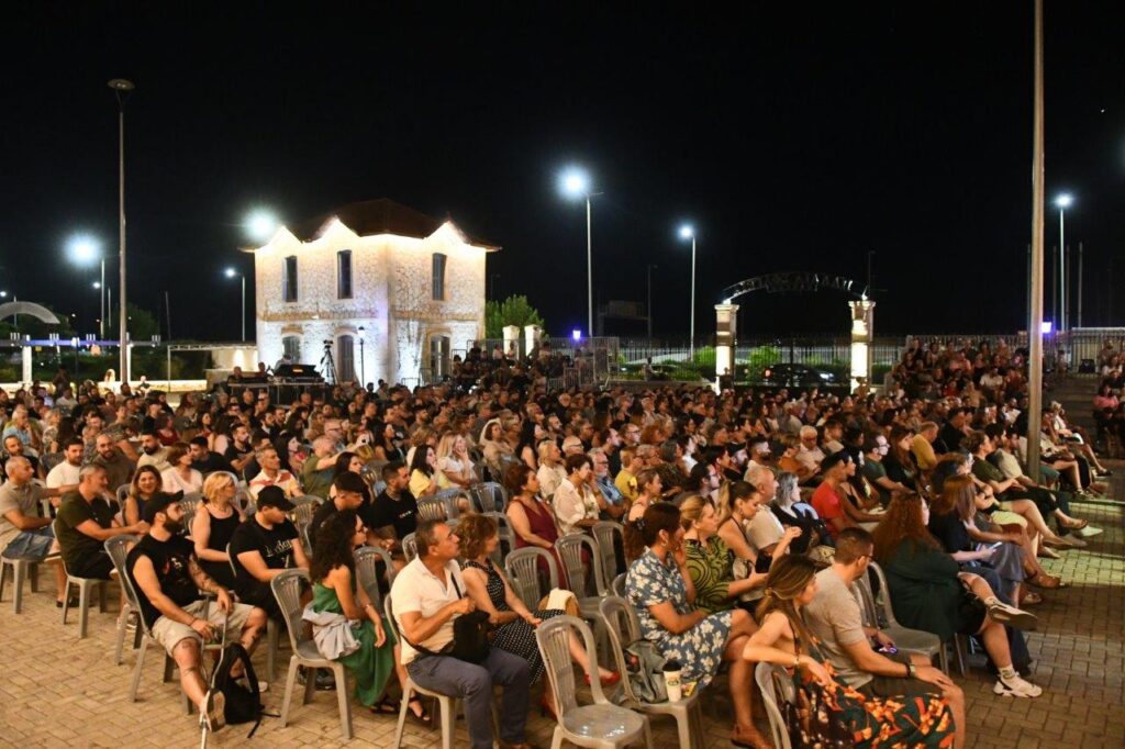 Η Ορχήστρα Νυκτών Εγχόρδων «Θαν. Τσιπινάκης», του Δήμου Πατρέων, με τους Active Member ΦΩΤΟ 38 Η Ορχήστρα Νυκτών Εγχόρδων «Θαν. Τσιπινάκης», του Δήμου Πατρέων, με τους Active Member ΦΩΤΟ