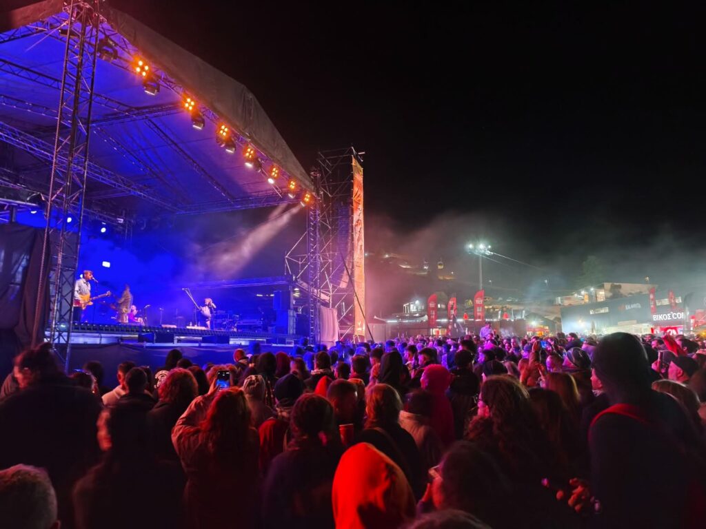 Καλάβρυτα: Φαντασμαγορική αρχή για το «Helmos Mountain Festival» στο Χιονοδρομικό Κέντρο ΒΙΝΤΕΟ-ΦΩΤΟ 31 Καλάβρυτα: Φαντασμαγορική αρχή για το «Helmos Mountain Festival» στο Χιονοδρομικό Κέντρο ΒΙΝΤΕΟ-ΦΩΤΟ