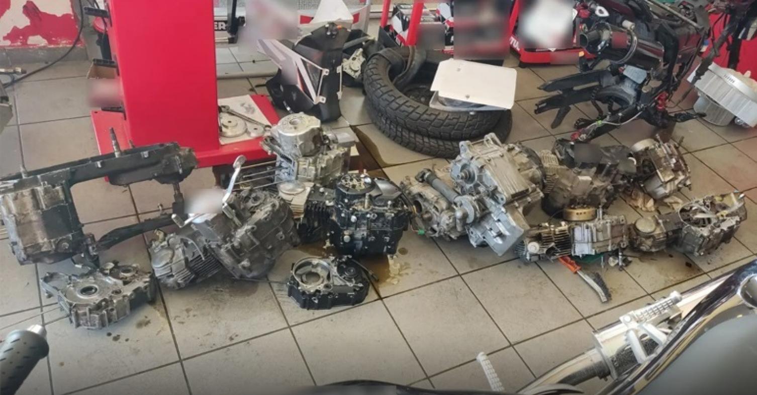 Πάτρα: Βρέθηκε με κλεμένα αναταλλακτικά και εξαρτήματα μοτοσυκλέτας