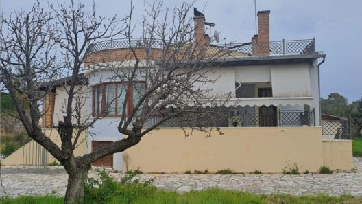Αιγιάλεια: Ο Μάκης Χριστοδουλόπουλος έχασε το σπίτι του, στην Ακολη, για χρέος 10.000 ευρώ ΦΩΤΟ 37 Αιγιάλεια: Ο Μάκης Χριστοδουλόπουλος έχασε το σπίτι του, στην Ακολη, για χρέος 10.000 ευρώ ΦΩΤΟ