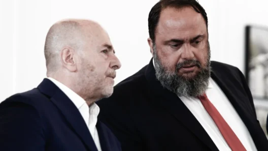 Αλαφούζος και Μαρινάκης ισοψήφησαν στις εκλογές για την προεδρία της Superleague 38 Αλαφούζος και Μαρινάκης ισοψήφησαν στις εκλογές για την προεδρία της Superleague