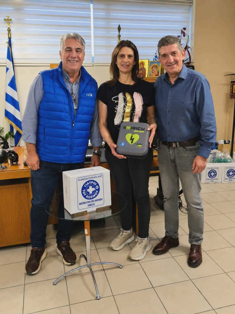Απινιδωτής παραδόθηκε στο Αγροτικό Ιατρείο Άνω Αλισσού ΦΩΤΟ 29 Απινιδωτής παραδόθηκε στο Αγροτικό Ιατρείο Άνω Αλισσού ΦΩΤΟ
