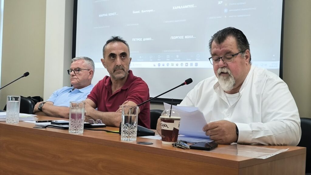 Αχαΐα: «Πιέζεται» για ανεξαρτητοποίηση», στο Επιμελητήριο, ο Παπαχριστόπουλος ΦΩΤΟ 30 Αχαΐα: «Πιέζεται» για ανεξαρτητοποίηση», στο Επιμελητήριο, ο Παπαχριστόπουλος ΦΩΤΟ