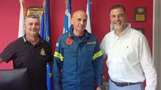 Πάτρα: Ο Σπύρος Σκιαδαρέσης στην Πυροσβεστική - Τι θα εισηγηθεί στο Περιφερειακό Συμβούλιο ΦΩΤΟ 37 Σπύρος Σκιadaρέσης στην Πύργο