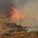 Ρόδος: Μάχη με τις φλόγες