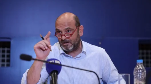 Αχαΐα: Ο Ιάσων Φωτήλας απαντά σε 300 καλλιτέχνες για τις δηλώσεις του κατά του ΚΚΕ - «Ούτε τυφλός, ούτε ανιστόρητος είμαι...» 34 Αχαΐα: Ο Ιάσων Φωτήλας απαντά σε 300 καλλιτέχνες για τις δηλώσεις του κατά του ΚΚΕ - «Ούτε τυφλός, ούτε ανιστόρητος είμαι...»
