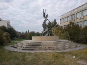 Γλυπτό ευσταθίου Λεωντί