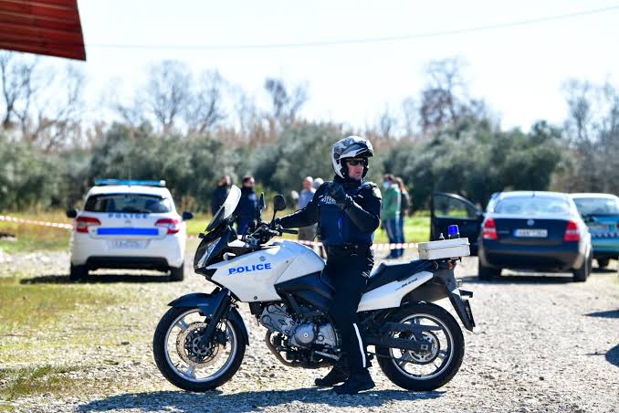 Αχαΐα: Άγρια συμπλοκή εργατών γης - Σκηνές τρόμου σε χωριό - Μία τραυματίας ΦΩΤΟ