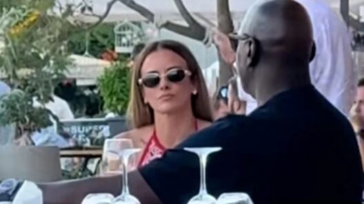 Ο «βασιλιάς» του NBA Μάικλ Τζόρνταν στην Κεφαλονιά ΒΙΝΤΕΟ 39 Ο «βασιλιάς» του NBA Μάικλ Τζόρνταν στην Κεφαλονιά ΒΙΝΤΕΟ