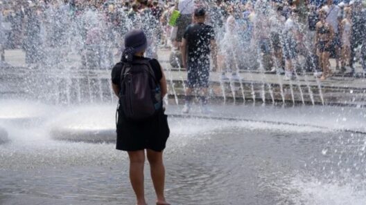 Καύσωνας στην Ευρώπη: Ξεπέρασε τους 41°C με εκατοντάδες θύματα - Ιστορικά ρεκόρ θερμοκρασίας 36 Καύσωνας στη Γερμανία