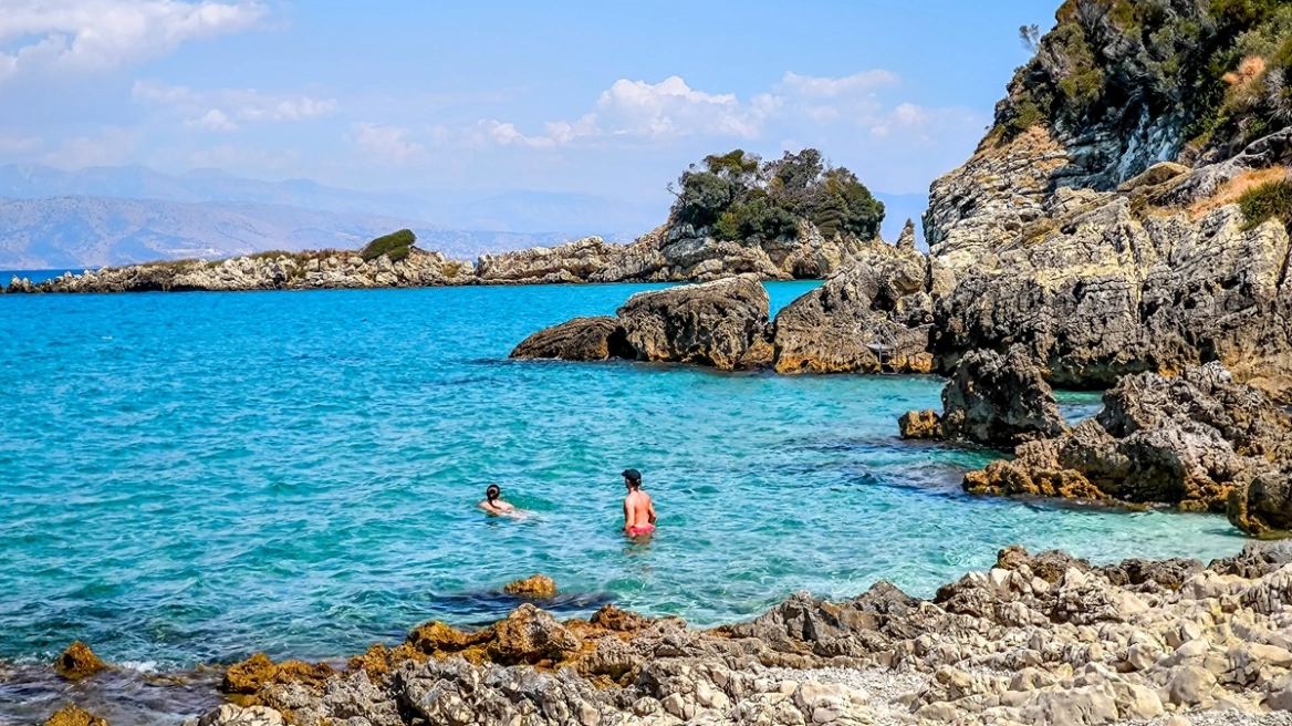 Καιρός: Ξεπέρασε τους 35°C το θερμόμετρο τη Δευτέρα 31 Καιρός: Ξεπέρασε τους 35°C το θερμόμετρο τη Δευτέρα