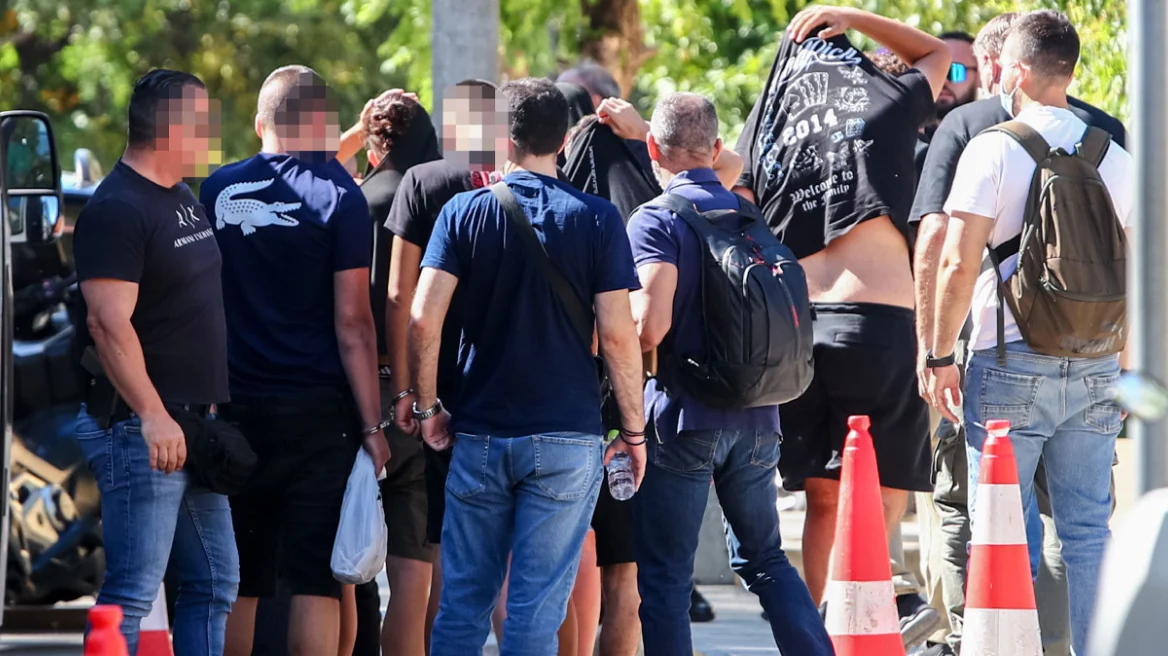 Καλλιθέα: Πώς δολοφονήθηκε ο 15χρονος στην συμπλοκή 4 Καλλιθέα: Πώς δολοφονήθηκε ο 15χρονος στην συμπλοκή