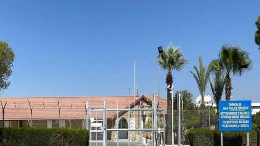 Κύπρος: Μαρτυρικός θάνατος δύο παιδιών σε αυτοκίνητο 36 Κύπρος: Μαρτυρικός θάνατος δύο παιδιών σε αυτοκίνητο