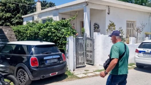 Αιγιάλεια: Βρέθηκαν το μαχαίρι και το όπλο που δολοφονήθηκαν μητέρα και γιος - Τι «είδε» ο ιατροδικαστής
