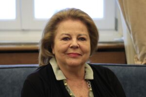 Κατσέλη: Η πρόταση συνεργασίας ΠΑΣΟΚ - Τσίπρα για ...Κυβέρνηση