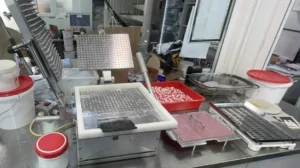Χαλάνδρι: Φαρμακοποιός είχε στήσει εργαστήριο ντόπινγκ και παράνομων χαπιών ΦΩΤΟ