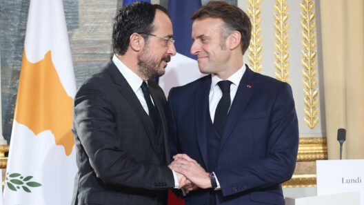 Ένταση στην Ανατολική Μεσόγειο: Νέα αμυντική σύμπραξη Γαλλίας - Κύπρου προκαλεί αντιδράσεις 36 Ένταση στην Ανατολική Μεσόγειο: Νέα αμυντική σύμπραξη Γαλλίας - Κύπρου προκαλεί αντιδράσεις