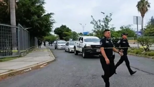 Μεξικό: Φρίκη με αποκεφαλισμένα πτώματα σε όχημα εν μέσω συγκρούσεων των καρτέλ ΦΩΤΟ 36 Μεξικό: Φρίκη με αποκεφαλισμένα πτώματα σε όχημα εν μέσω συγκρούσεων των καρτέλ ΦΩΤΟ