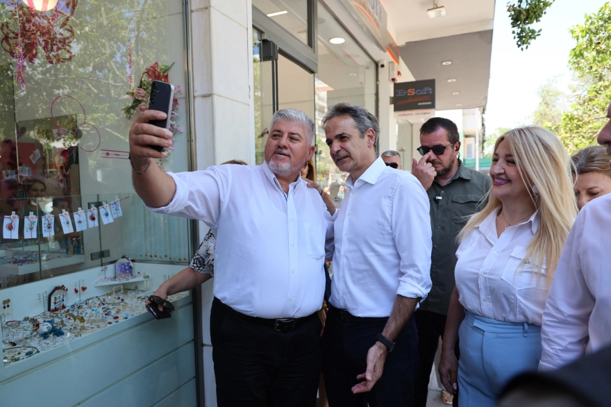 Μητσοτάκης από Νέα Σμύρνη: «Σας θέλουμε σε απόλυτη κινητοποίηση» ΦΩΤΟ 29 Μητσοτάκης από Νέα Σμύρνη: «Σας θέλουμε σε απόλυτη κινητοποίηση» ΦΩΤΟ