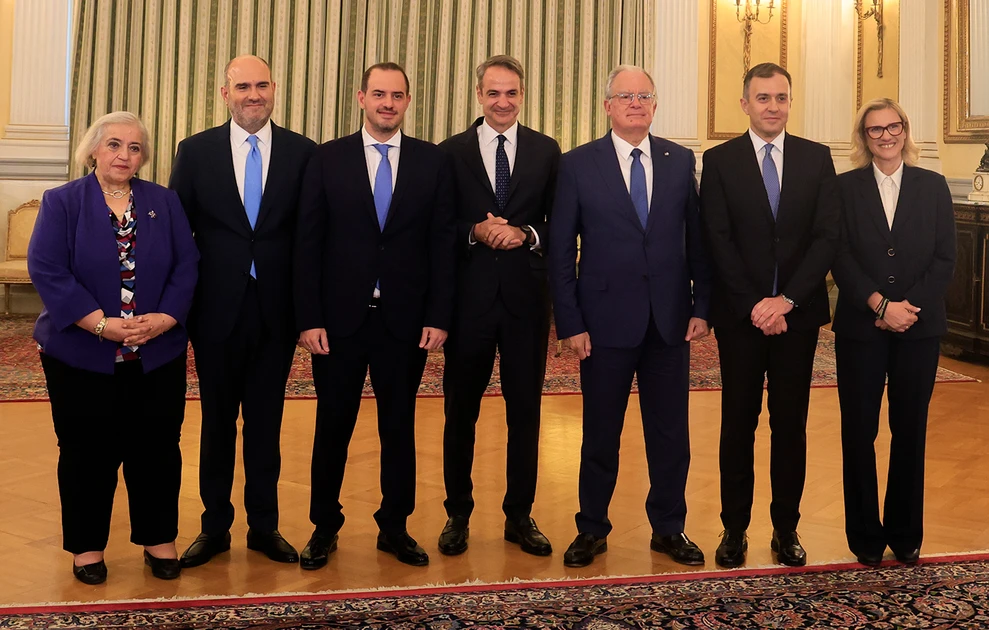 Προεδρικό Μέγαρο: H ορκωμοσία των νέων μελών της Κυβέρνησης ΦΩΤΟ 29 Προεδρικό Μέγαρο: H ορκωμοσία των νέων μελών της Κυβέρνησης ΦΩΤΟ