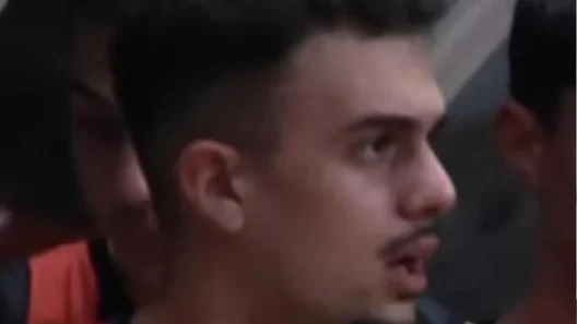 Πάτρα: Βαρύ πένθος στο Πειραματικό Λύκειο για τον χαμό του Ηλία-Κωνσταντίνου Γκέκα 41 Πάτρα: Βαρύ πένθος στο Πειραματικό Λύκειο για τον χαμό του Ηλία-Κωνσταντίνου Γκέκα