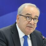 Μπογιές στο πολιτικό γραφείο του Παπαθανάση – Η αντίδραση του υπουργού